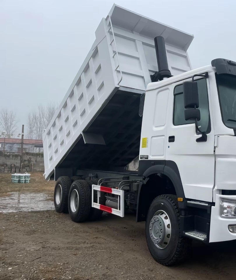 Refurbished HOWO 371HP Dump Truck for Construction Hauling product photo 1