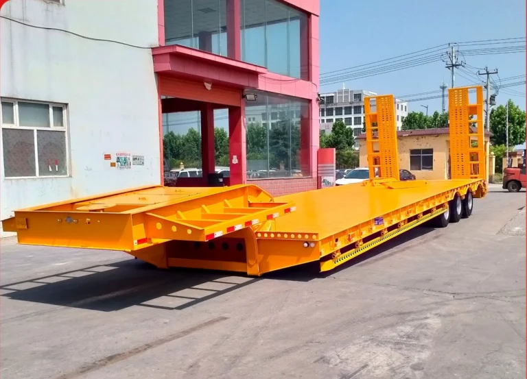13 m Heavy-Duty Low Bed Semi Trailer with Hydraulic Ramps