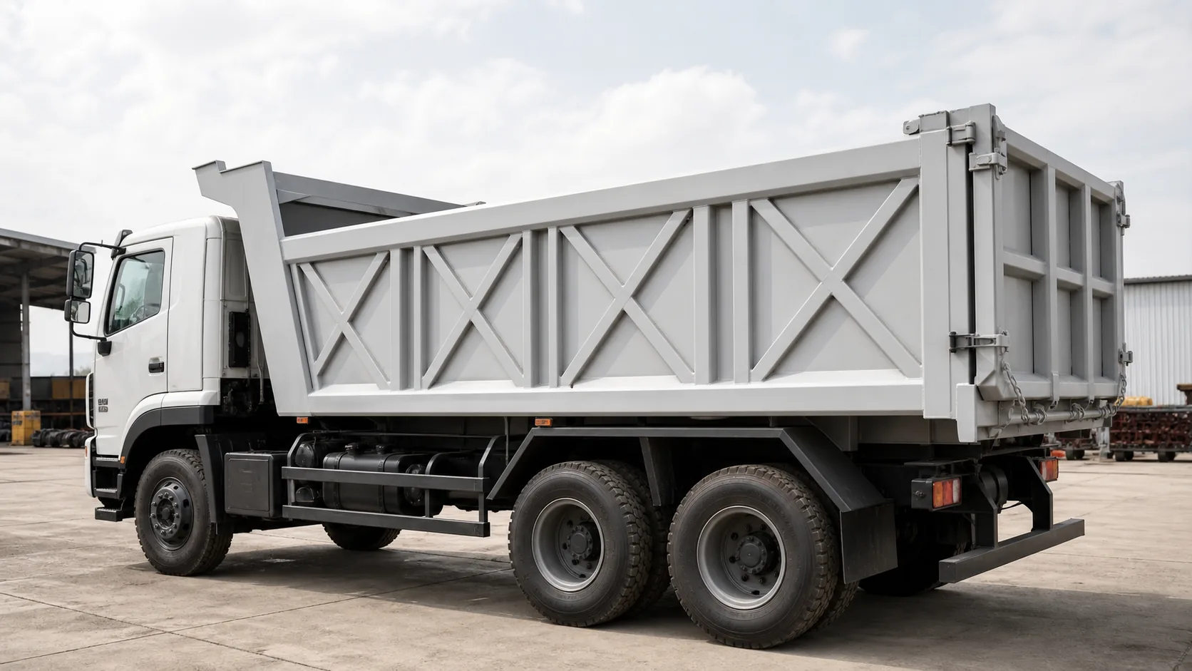 Cross-braced dump body structure on a used tipper truck